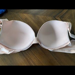 Victoria’s Secret Plunge Bra 38D